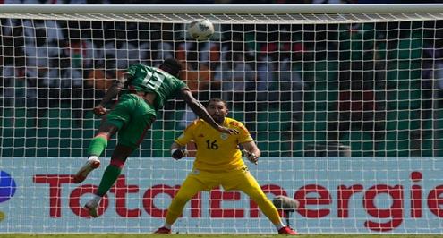 صور من مباراة الجزائر وبوركينا فاسو