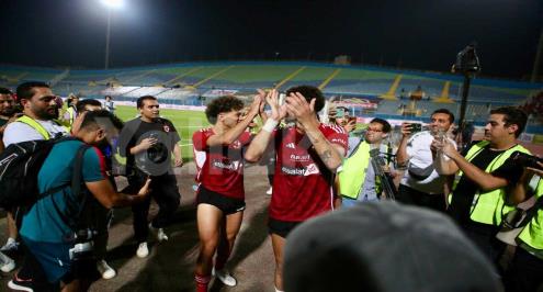 احتفال وفرحة لاعبي الأهلي بعد الفوز أمام بيراميدز (صور)
