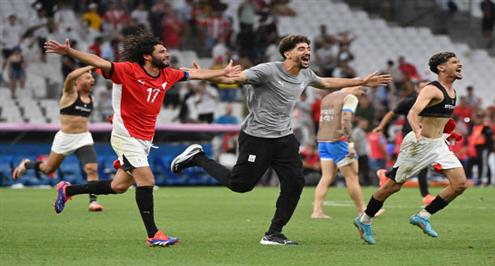 فرحة جنونية للاعبي منتخب مصر بعد التأهل لنصف نهائي أولمبياد باريس