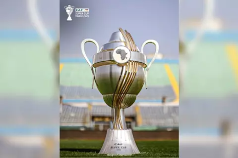 كأس السوبر الأفريقي يلمع في ملعب الدفاع الجوي (صور)