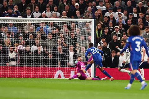 لقطات من مباراة توتنهام وتشيلسي