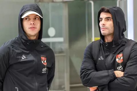 لقطات من وصول بعثة النادي الأهلي إلى الإمارات