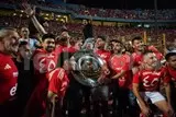 بكاء معلول وأكرم ضمن احتفالات الأهلي بالتتويج بالدوري ( صور )
