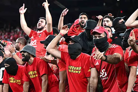 لقطات من مباراة بورتو والأهلي (صور)