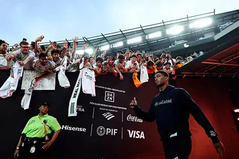 أجواء ما قبل مباراة ريد بول سالزبورج وريال مدريد (صور)