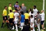 دموع إنزاجي وحسرة كوليبالي وافراح فلومينينسي في وداع الهلال للمونديال (صور)