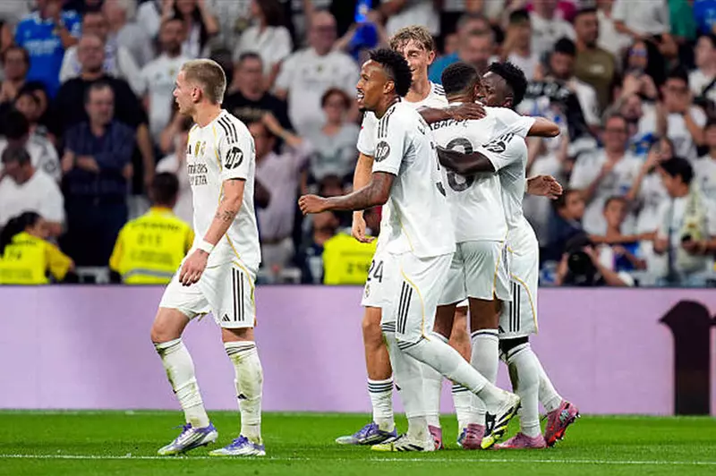 لقطات من مباراة ريال مدريد ومايوركا (صور)