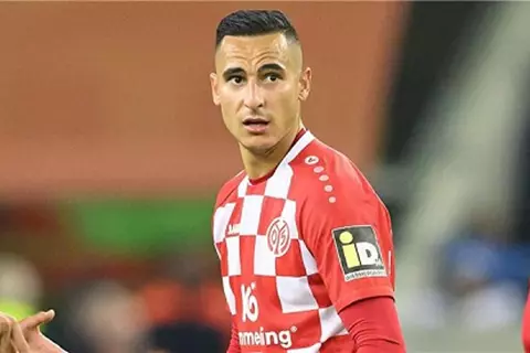 ثلاثي ارتبط بالأهلي وجزائري للزمالك.. نجوم متاحون للتوقيع معهم مجانًا (صور)