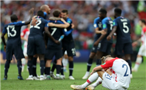 احتفال لاعبي فرنسا بعد الفوز بكأس العالم