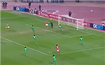 هدفا النجم الساحلي في بلاتينيوم