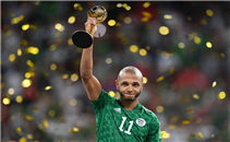 تتويج ياسين براهيمي بجائزة أفضل لاعب في كأس العرب