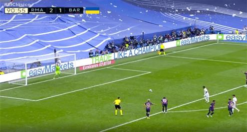 رودريجو يسجل لريال مدريد أمام برشلونة من ركلة جزاء بعد العودة لتقنية الفيديو