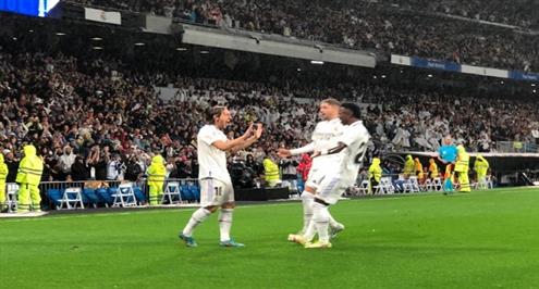 مودريتش يسجل هدفا لريال مدريد أمام اشبيلية