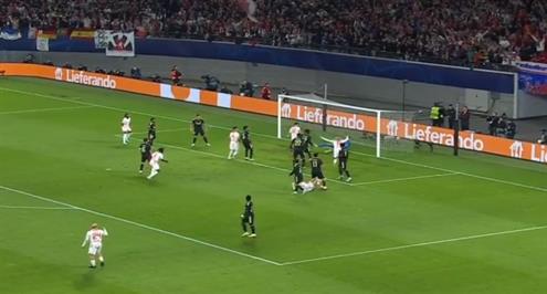 جفارديول يسجل هدفا لفريق لايبزيج أمام ريال مدريد