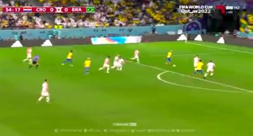 نيمار يهدر هدفا محققا أمام كرواتيا 