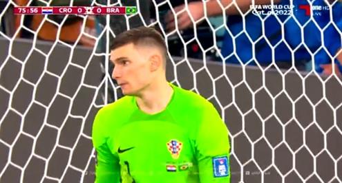 ليفاكوفيتش يواصل تألقه أمام البرازيل ويتصدى لتسديدة نيمار 