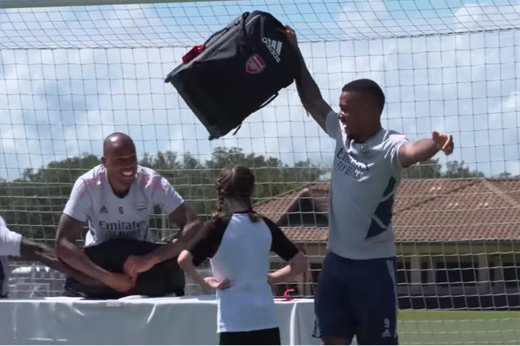 Emirates Speed Packing Challenge | Gabriel Jesus, Gabriel Magalhães, Gabriel Martinelli, Nico Pepe