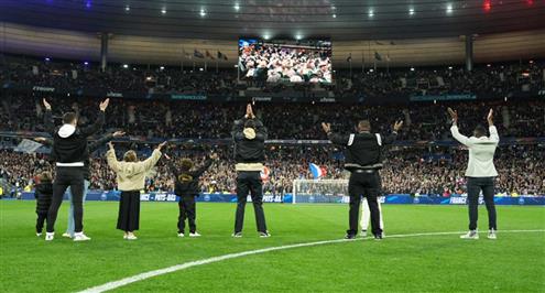 تكريم لاعبي فرنسا المعتزلين دوليًا قبل مباراة هولندا في التصفيات المؤهلة ليورو 2024