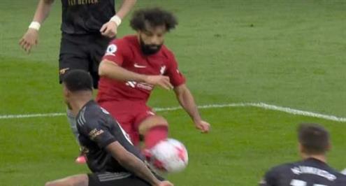 فرصتان ضائعتان من محمد صلاح أمام أرسنال