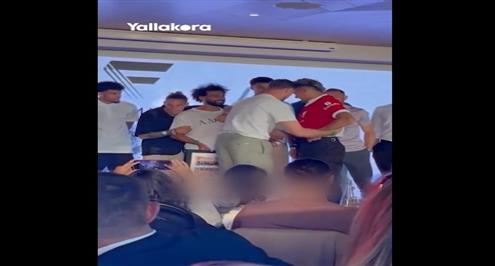 حفلة وداع خاصة من لاعبي ليفربول لزميلهم روبرتو فيرمينو