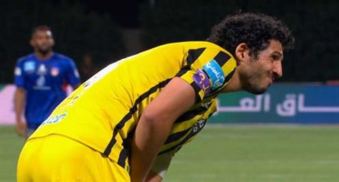 اصابة أحمد حجازي ورفضه مغادرة الملعب أمام الفيحاء