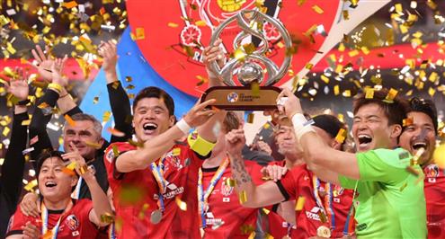 تتويج أوراوا الياباني بلقب دوري أبطال آسيا