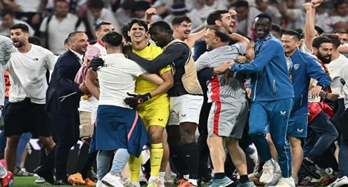 فرحة اشبيلية وحزن روما في نهائي الدوري الأوروبي