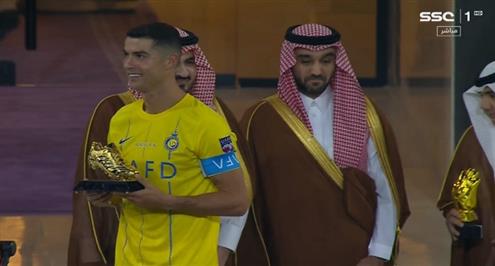 رونالدو يفوز بجائزة أفضل هداف في البطولة العربية