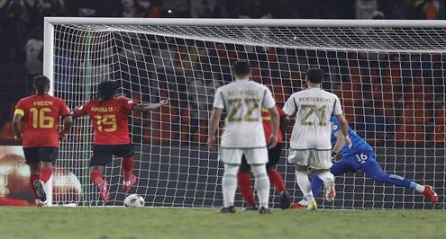 هدف أنجولا الأول أمام الجزائر (مابولولو)