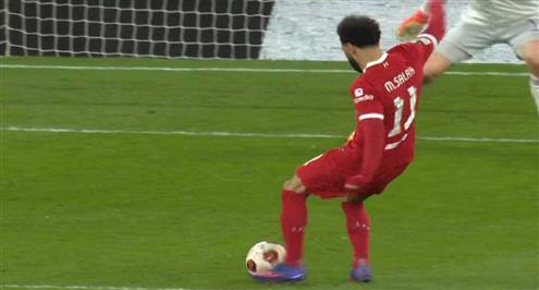 محمد صلاح يصنع هدف ليفربول الرابع أمام سبارتا براج