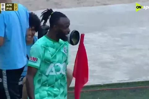 هدف بيراميدز الثاني أمام الجيش الرواندي (فيستون ماييلي)	
