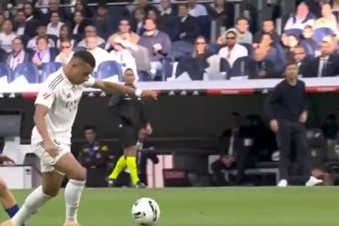 شاهد.. هدف مبابي الملغي في مباراة ريال مدريد وبرشلونة