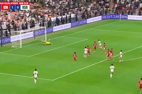 هدف السعودية الأول أمام اندونسيا (صالح أبو الشامات)