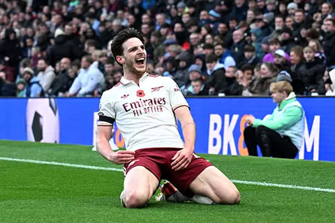 هدف أرسنال الثاني ضد بيرنلي