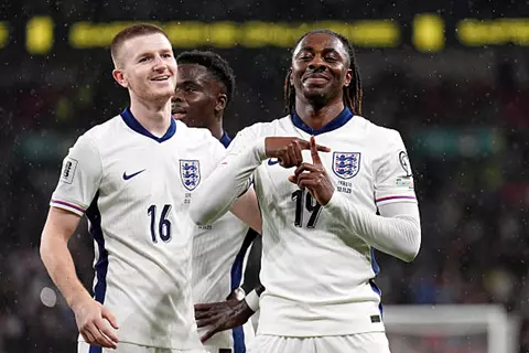 هدف رائع من إيزي أمام صربيا