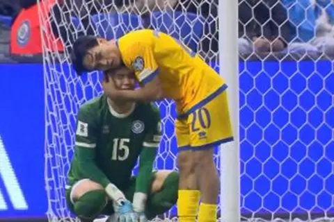 تصدي حارس كازاخستان أمام بلجيكا