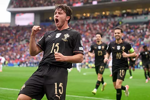 هدف البرتغال الثالث أمام أرمينيا (جواو نيفيز)