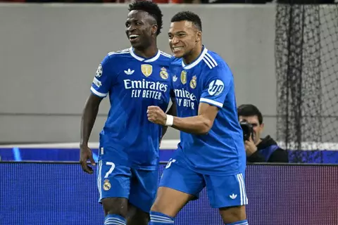 شاهد.. هاتريك مبابي ضد أولمبياكوس