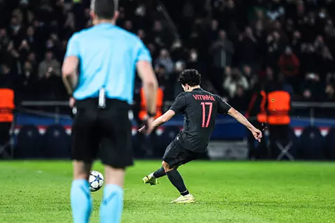 هدف باريس سان جيرمان الخامس أمام توتنهام (فيتينيا)