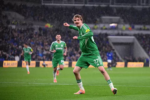 هدف نيوكاسل الثالث أمام إيفرتون