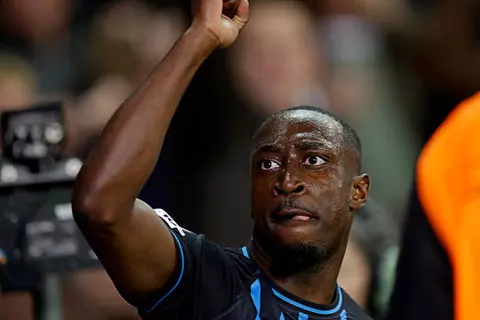 هدف كلوب بروج الثاني أمام برشلونة (كارلوس فوربس)