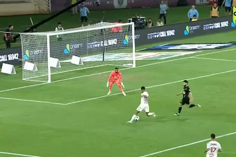 سيف الجزيري يهدر هدف أمام بيراميدز 