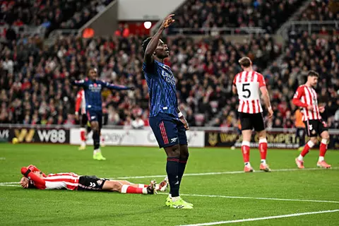 هدف أرسنال الأول أمام سندرلاند (ساكا)