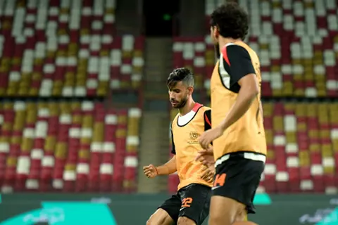 بعد إعلان غضبه من عدم الانضمام للمنتخب.. ناصر ماهر يتدرب مع الزمالك استعدادا لنهائي السوبر أمام الأهلي 