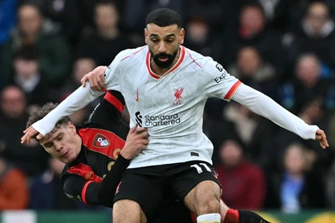 محمد صلاح يسجل هدف ليفربول الأول أمام بورنموث