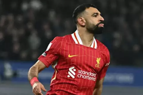 محمد صلاح يسجل ويصنع أمام إيفرتون