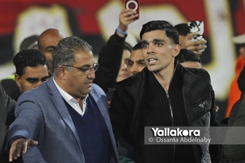 استقبال جماهير الأهلي لأشرف بنشرقي