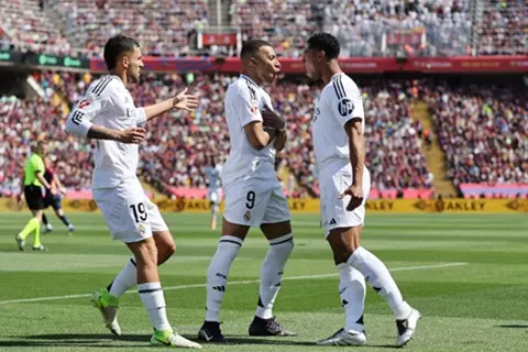 هدف ريال مدريد الأول أمام برشلونة (مبابي)