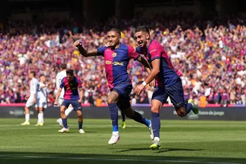 هدف برشلونة الثالث أمام ريال مدريد (رافينيا)