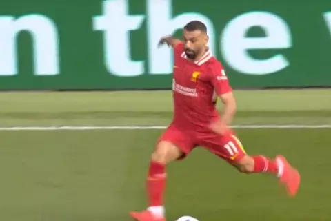 محمد صلاح يساهم في هدف ليفربول الثاني أمام أرسنال
